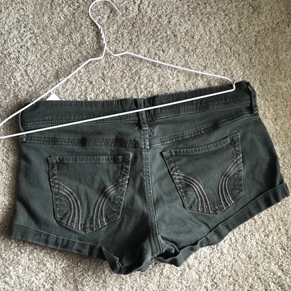 Short-Short Low Rise - Picture 2 of 2